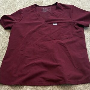 Figs Maroon V-Neck Short Sleeve Tee Size L